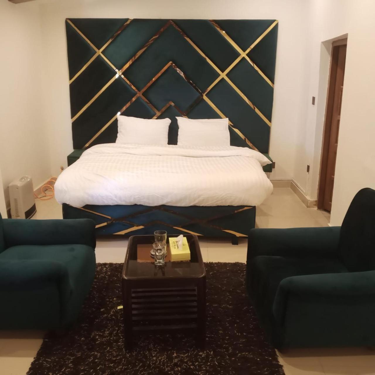 Misty Peaks Resort Murree Exterior photo